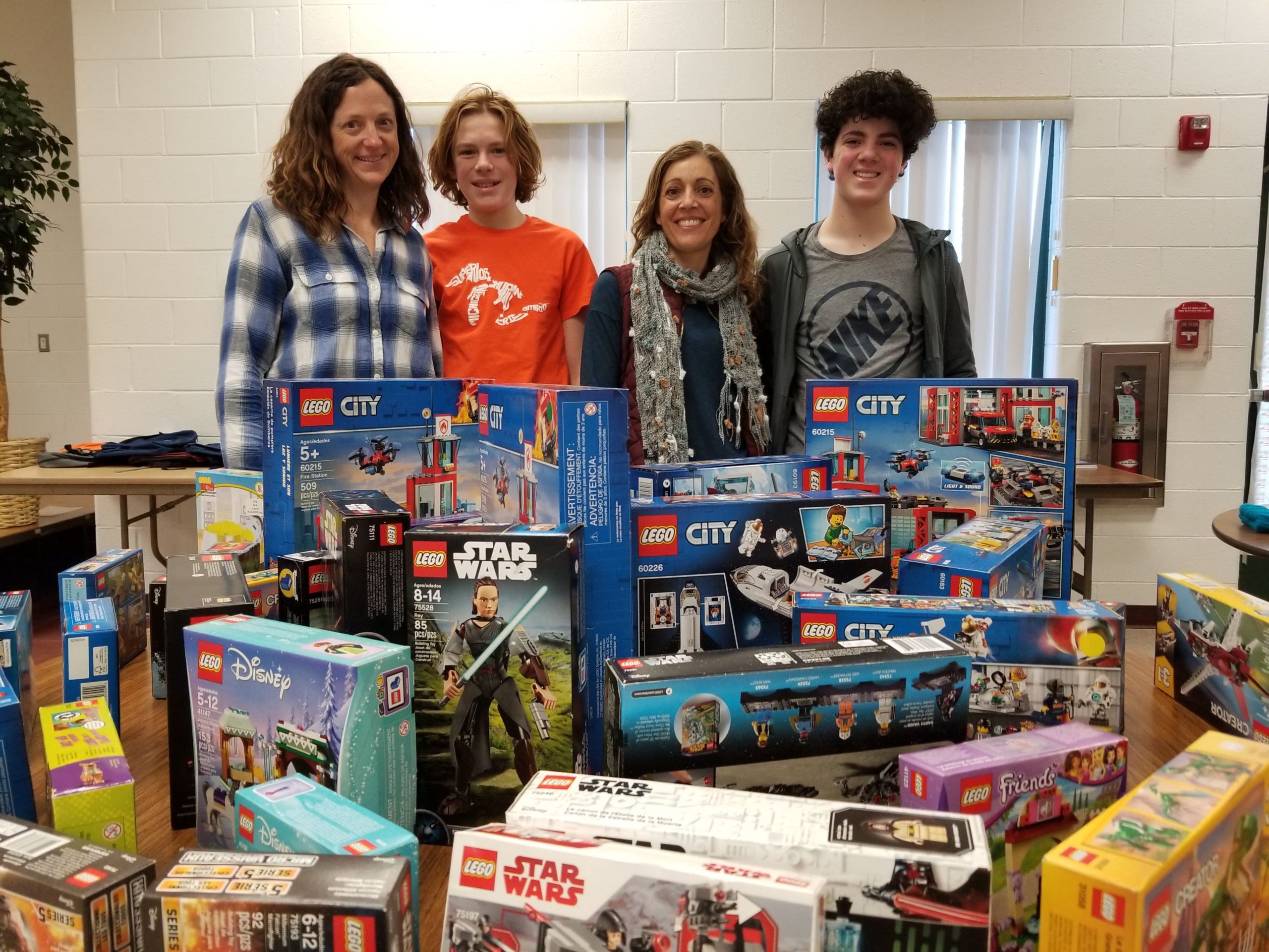 giving to less fortunate at christmas